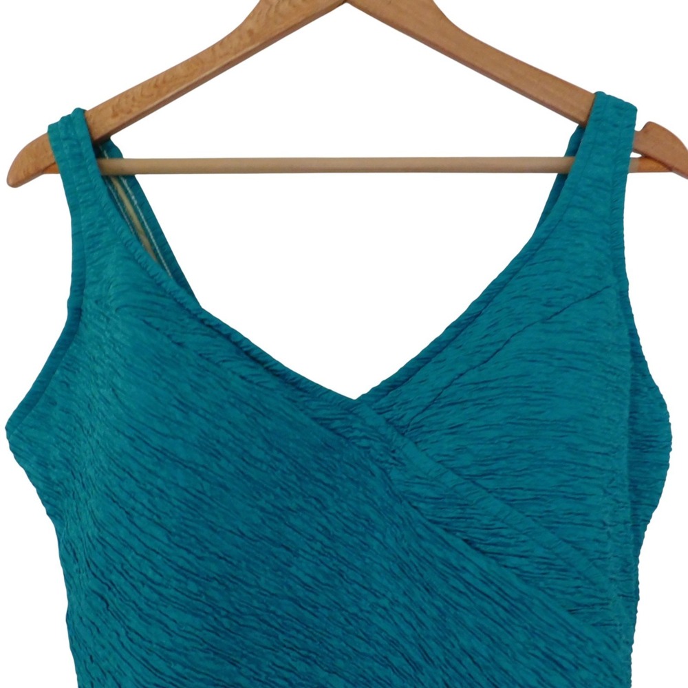 NEW Penbrooke Krinkle Size 20W Green faux Wrap One-Piece Swimsuit - Picture 2 of 4